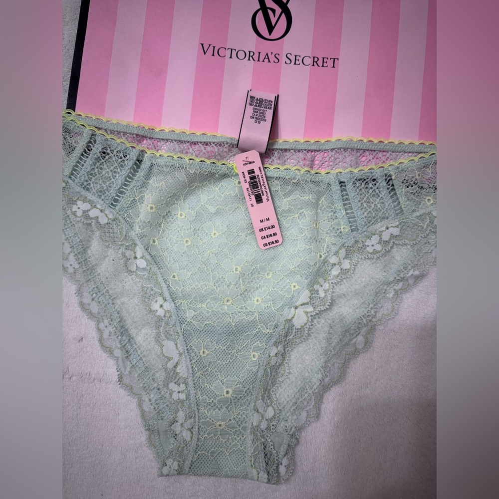 Victoria's Secret Victoria’s Lace Cheeky Panty – Size M